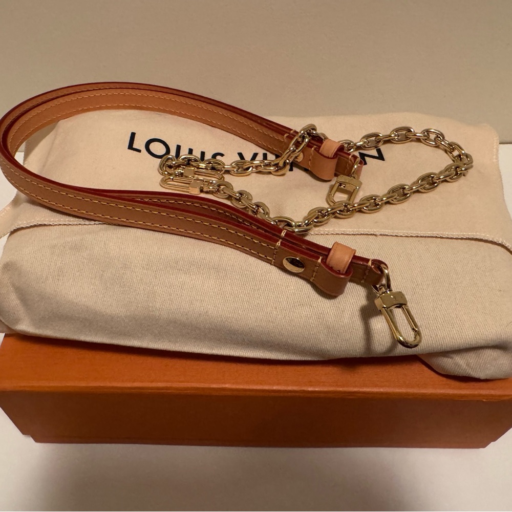 Louis Vuitton Brown Monogram Double Pochette with Gold Chain and Tan Trim - Picture 3 of 6
